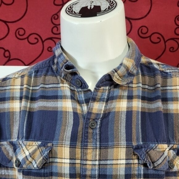 Columbia Plaid Collared Button Up Shirt - Picture 3 of 7
